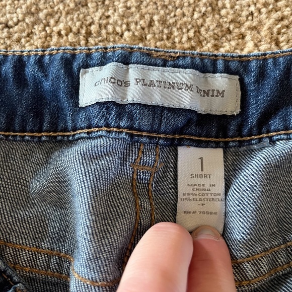 Chico’s platinum denim - size 1 short - Picture 5 of 8